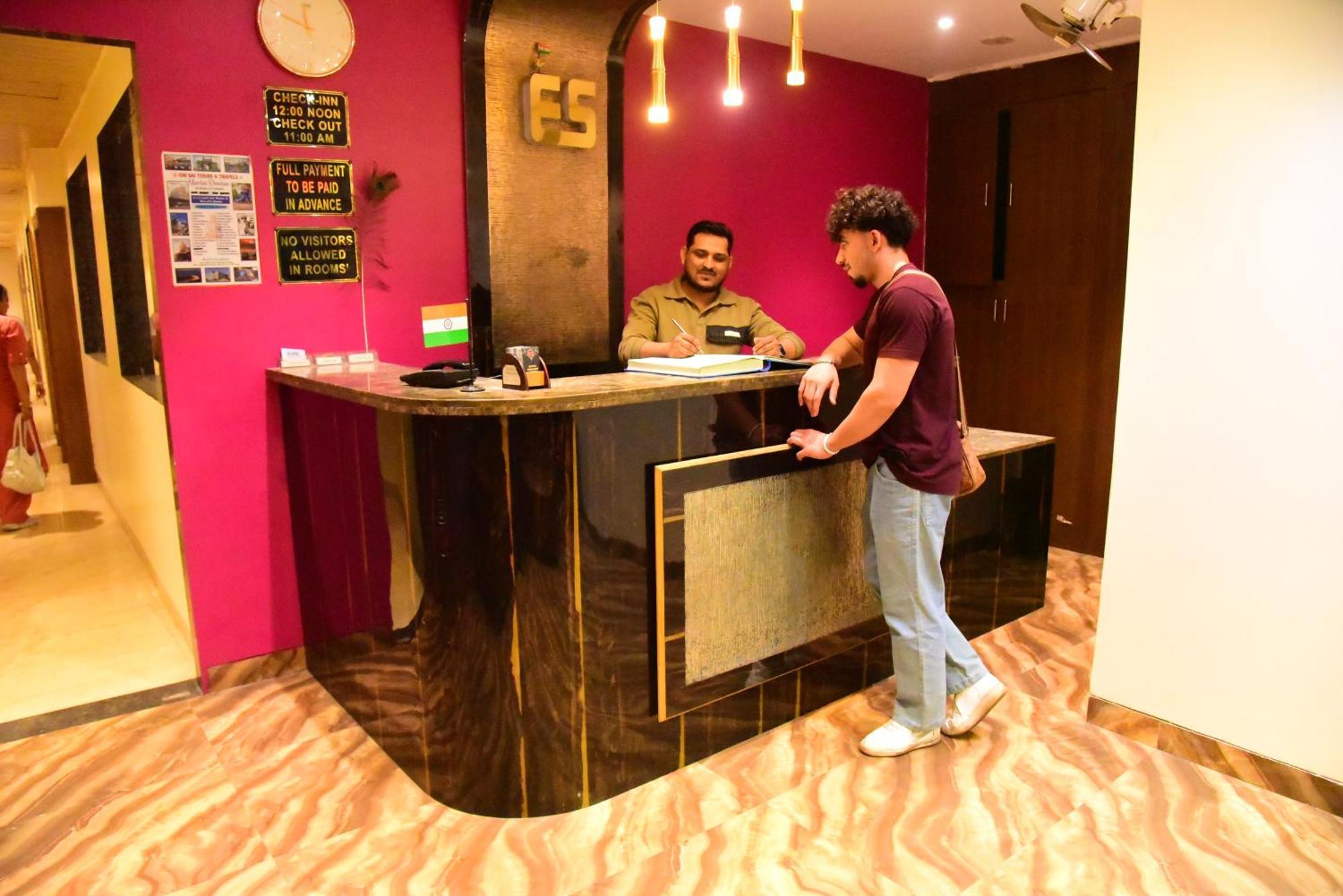 Hotel Embassy Suites Mumbai Exterior photo